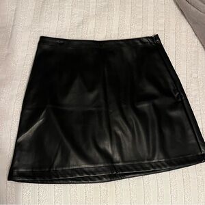 GAP Black Faux Leather Mini Skirt